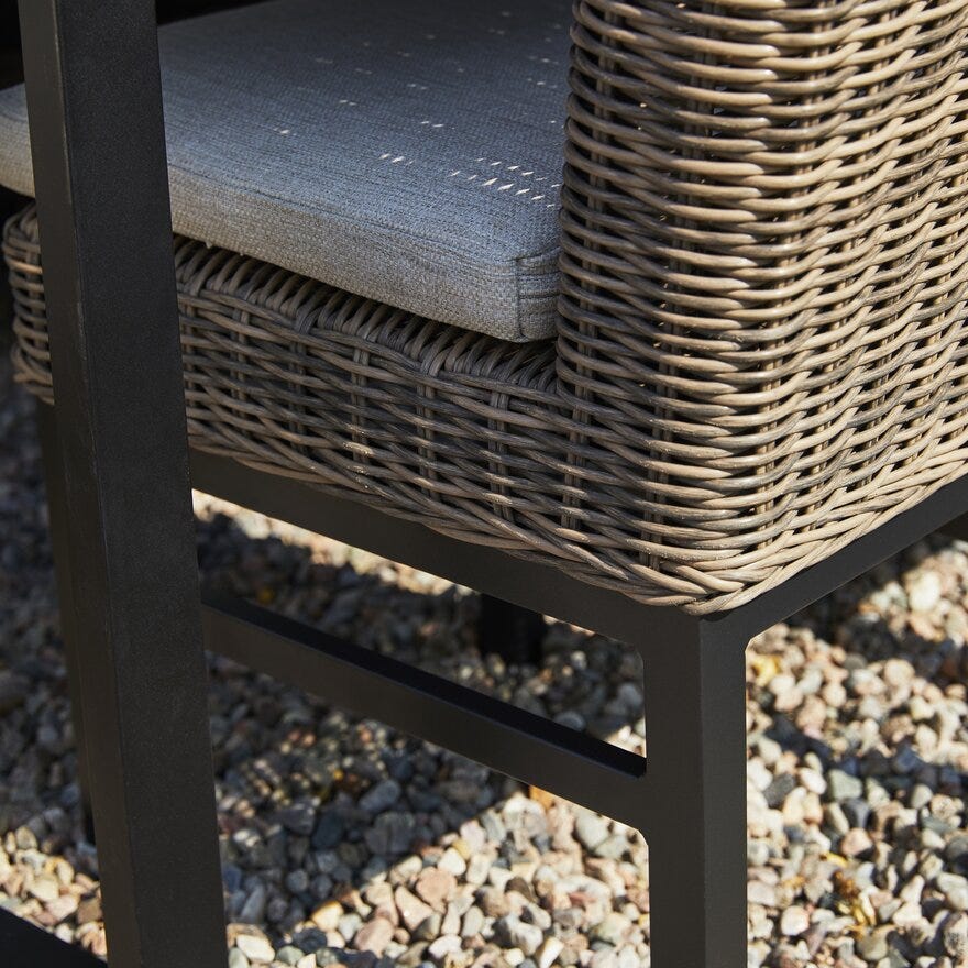 Signature Collection By Halvor Bakke GARDEN Spisestol Tett flett i Beige/natur