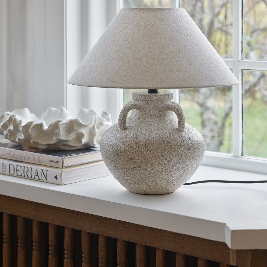 Sindig MANZO Bordlampe H42 cm i Beige/natur