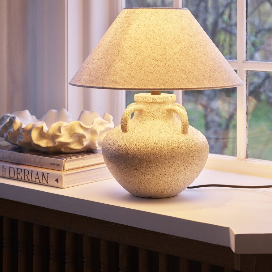 Sindig MANZO Bordlampe H42 cm i Beige/natur