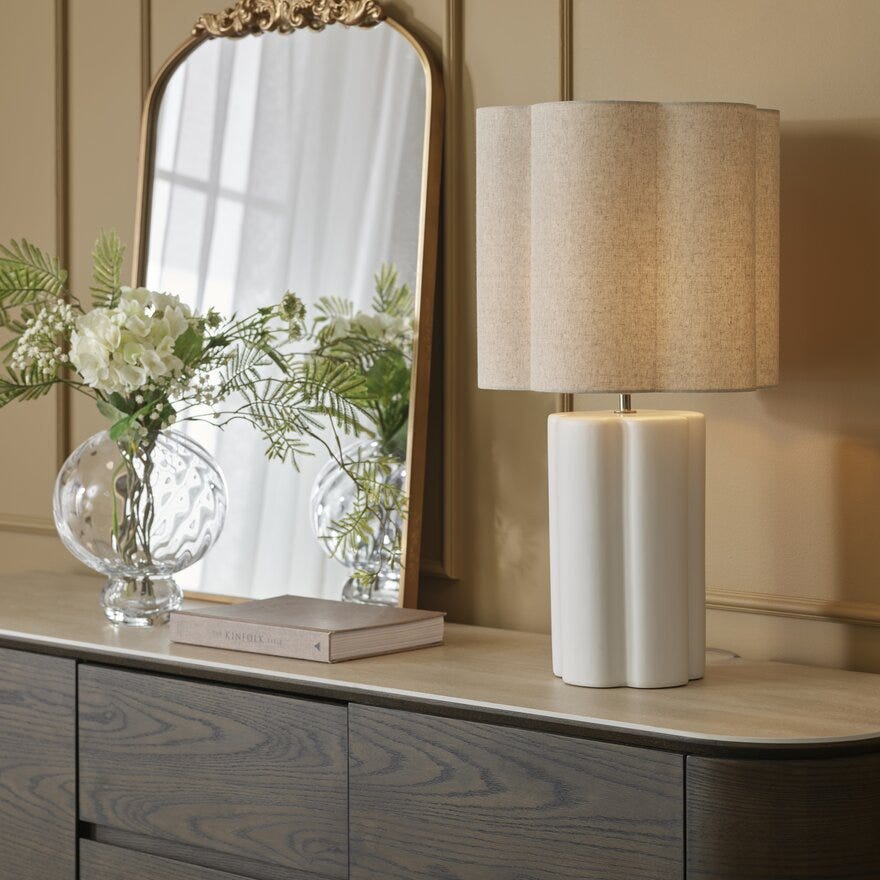 Sindig MORRIS Bordlampe H67 cm i Hvit