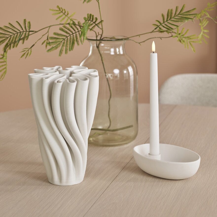 Sindig NAKA Vase H23.5 cm i Hvit