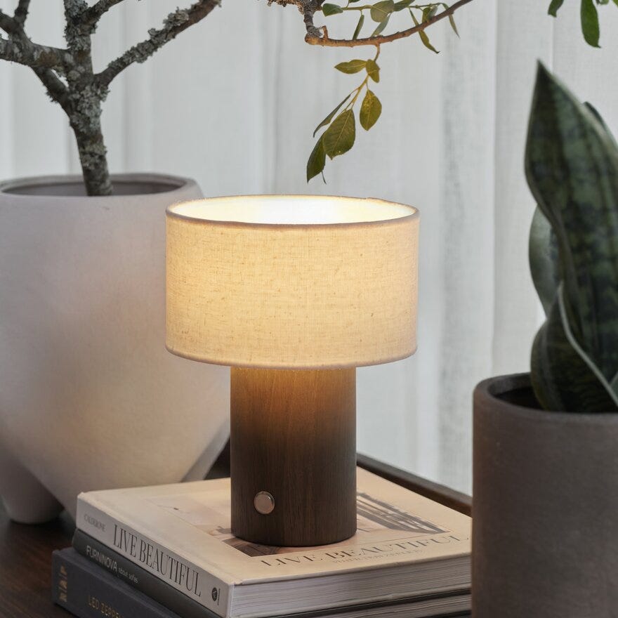 Sindig TILLER Bordlampe oppladbar H23.5 cm i Brun