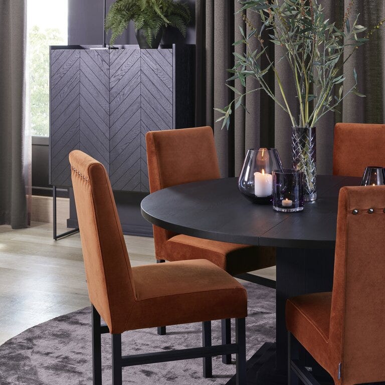 Signature Collection By Halvor Bakke SIGNATURE 1100 Rundt spisebord Ø140 cm i Svart designet av Halvor Bakke