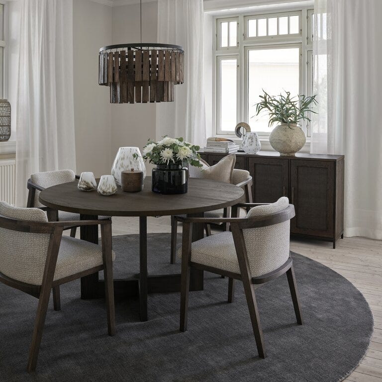 Signature Collection By Halvor Bakke SIGNATURE 1200 Rundt spisebord Ø140 cm i Brun designet av Halvor Bakke