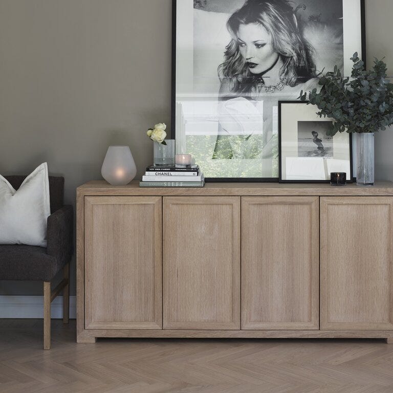 Signature Collection By Halvor Bakke SIGNATURE 3100 Skjenk B:180 cm i Beige/natur designet av Halvor Bakke