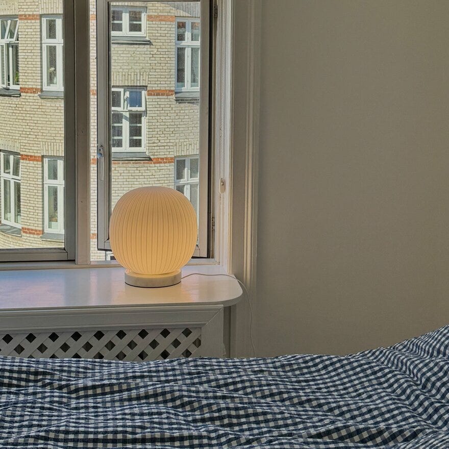 Osram EIKE Bordlampe H33.5 cm i Hvit