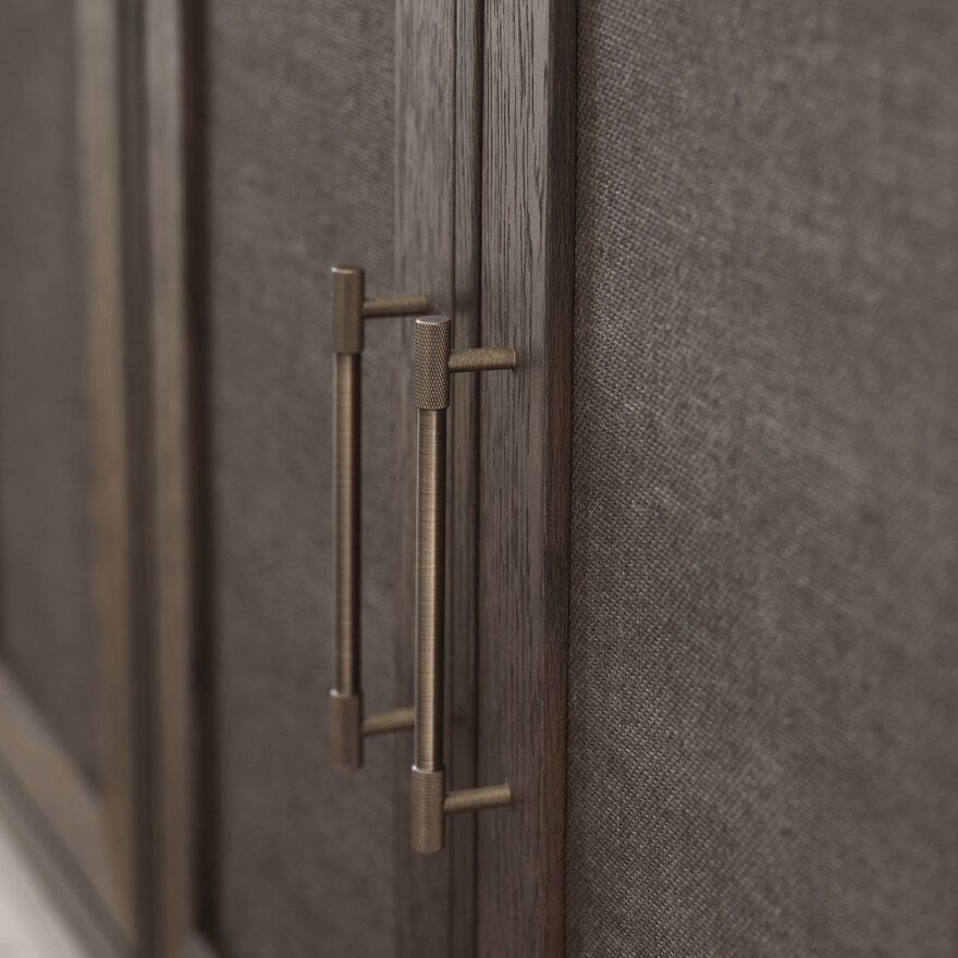 Signature Collection By Halvor Bakke SIGNATURE 1850 Skjenk 180x43.5 cm i Brun designet av Halvor Bakke