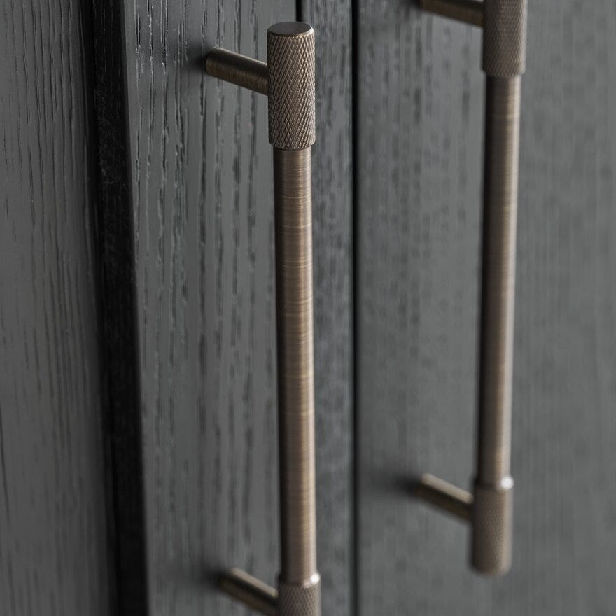 Signature Collection By Halvor Bakke SIGNATURE 1850 Skjenk 180x43.5 cm i Svart