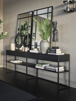 Signature Collection By Halvor Bakke SIGNATURE 3680 Konsollbord B:120 cm i Svart designet av Halvor Bakke