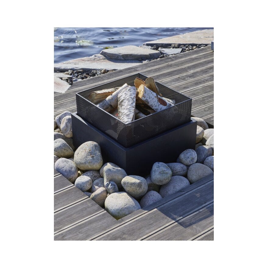 SQUARE Utepeis 55x55 cm i Svart