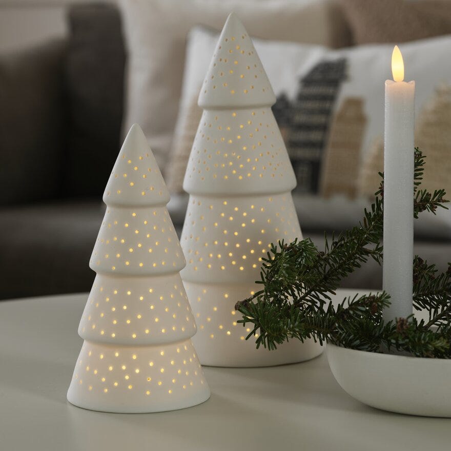 Ly BALTHASAR Dekortre med lys H20.5 cm i Hvit