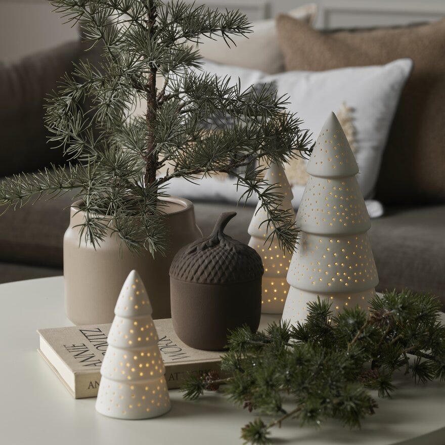 Ly BALTHASAR Dekortre med lys H15 cm i Hvit