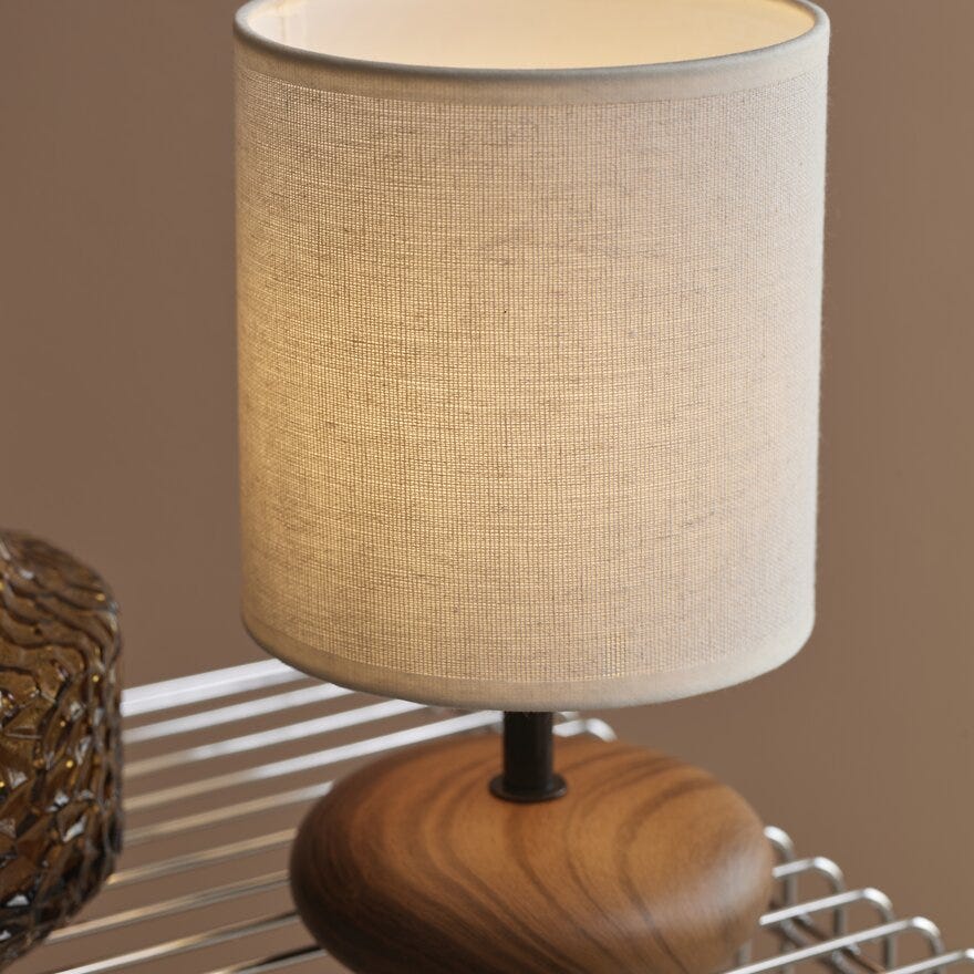 Sindig BECK Bordlampe H24 cm i Beige/natur