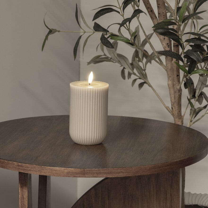 Lun NOVA LEDkubbelys H12.5 cm i Beige/natur