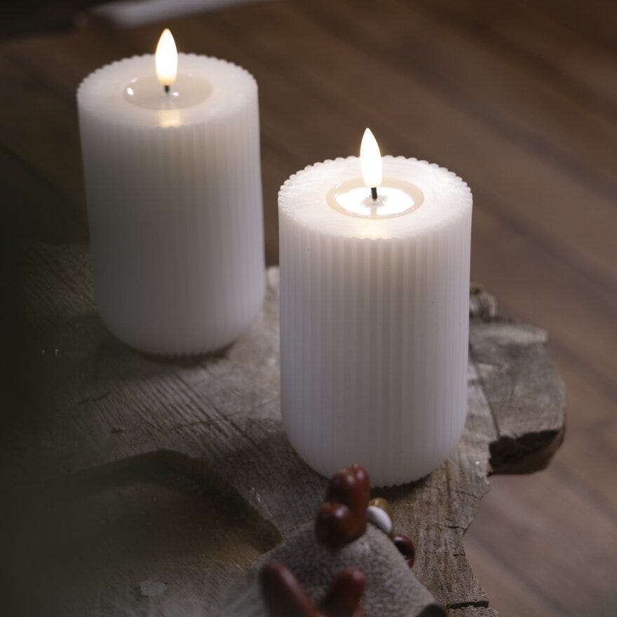 Lun NOVA LEDkubbelys H12.5 cm i Hvit