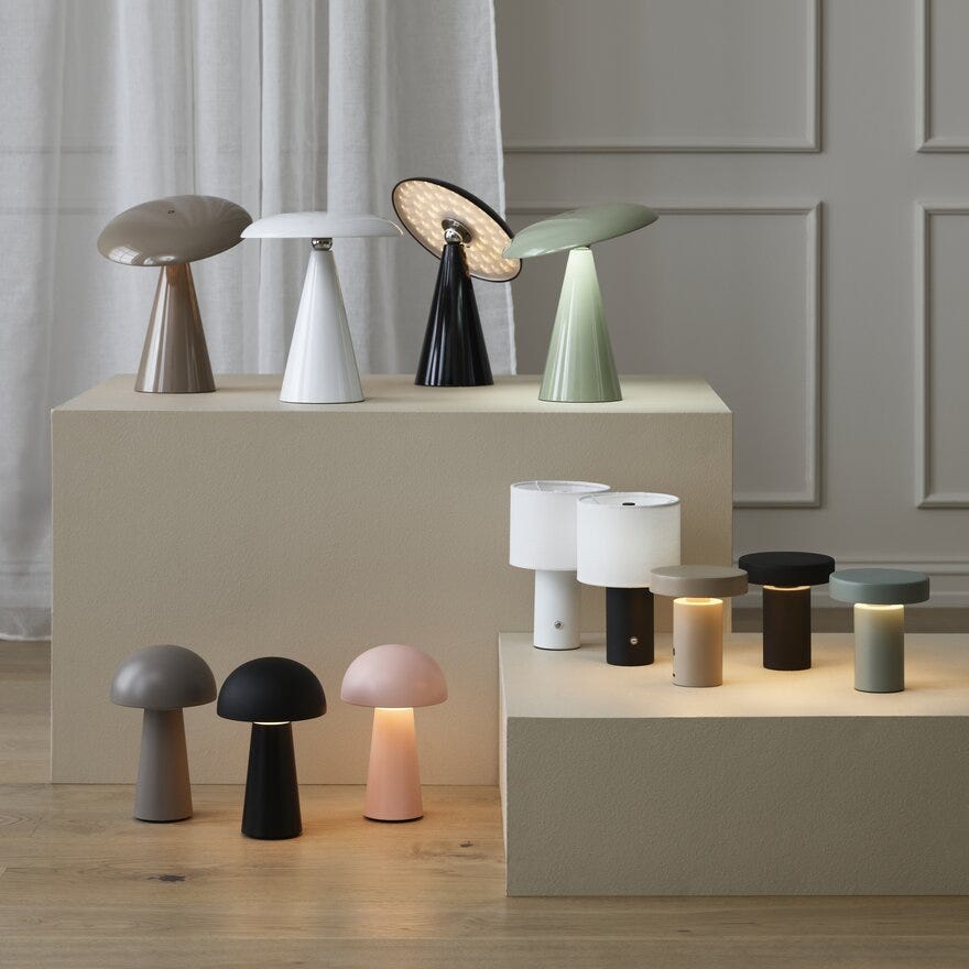 Sindig PORTOBELLO Bordlampe oppladbar H20 cm i Hvit