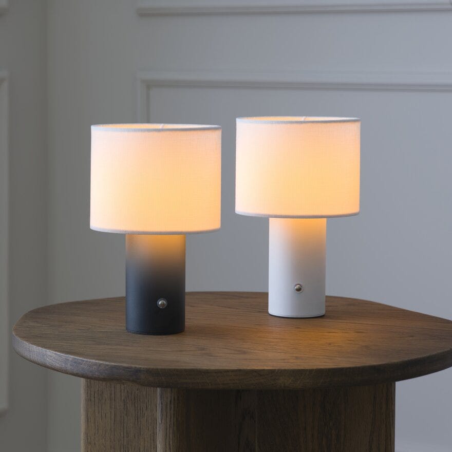 Sindig PORTOBELLO Bordlampe oppladbar H20 cm i Svart
