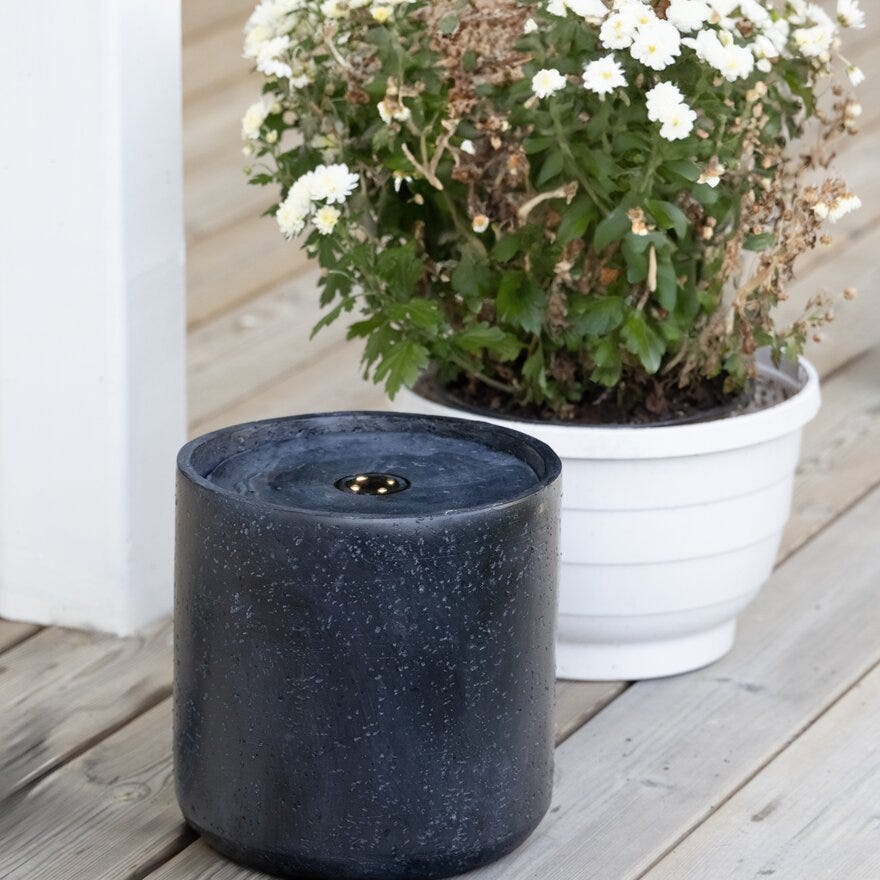 Sindig RHETT Vannfontene H21 cm i Svart