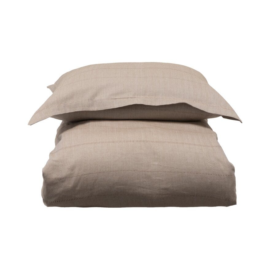 Bedtime Story By Halvor Bakke BRISKEBY Sengesett 140x200 cm i Brun designet av Halvor Bakke