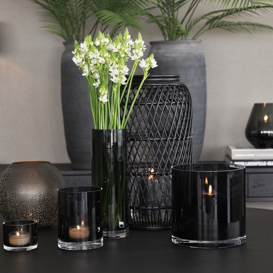 Cabin Collection by Halvor Bakke LOMBOK Lykt H45 cm i Svart designet av Halvor Bakke