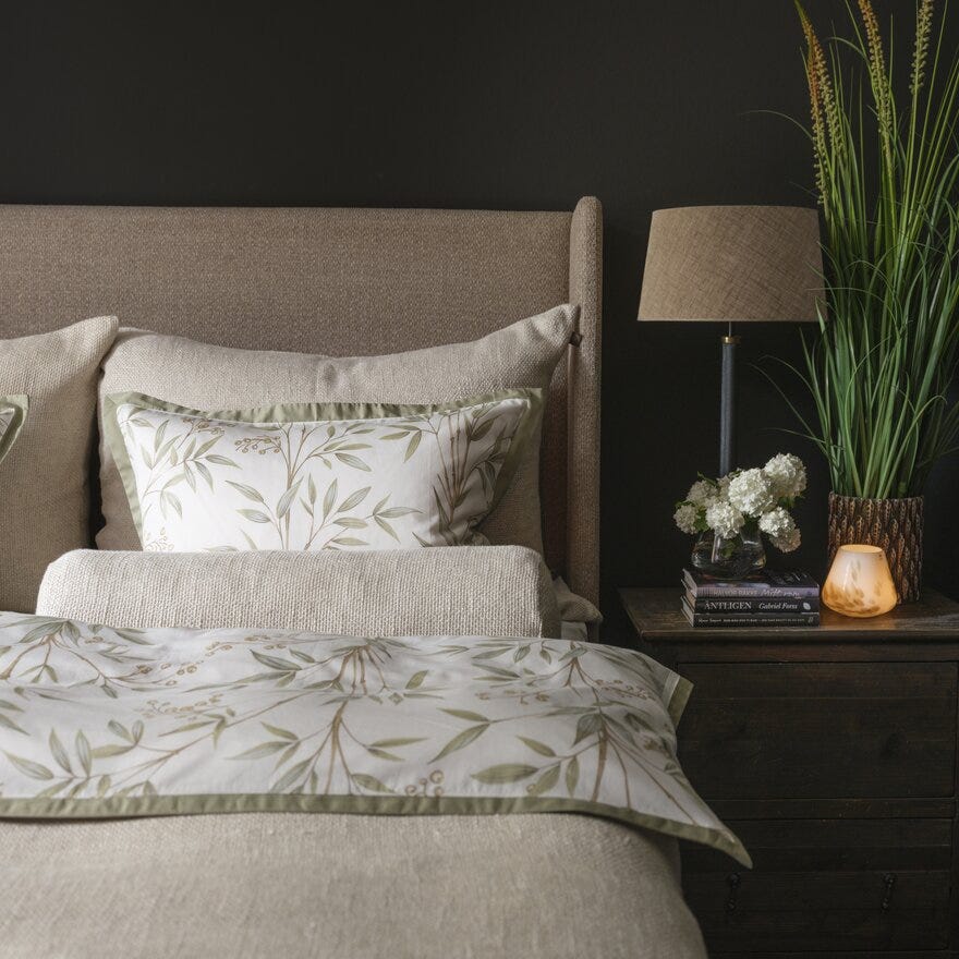 Bedtime Story By Halvor Bakke AGIRA Sengeteppe 160x260 cm i Beige/natur designet av Halvor Bakke