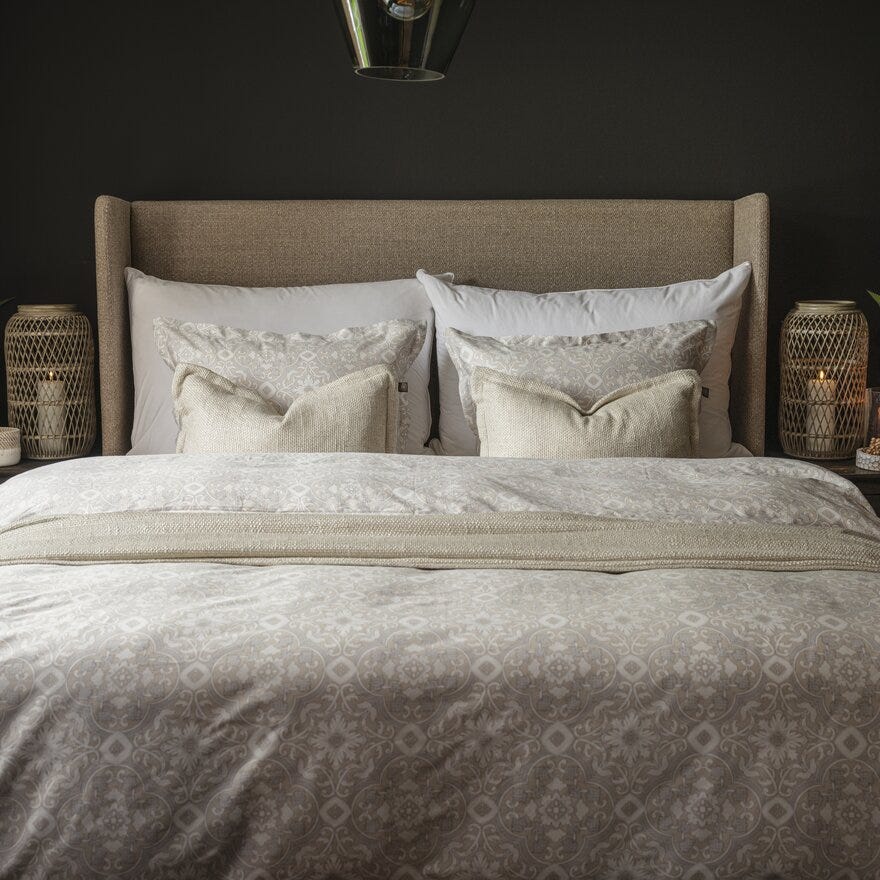 Bedtime Story By Halvor Bakke SIR WILLIAM Sengesett 140x200 cm i Beige/natur designet av Halvor Bakke