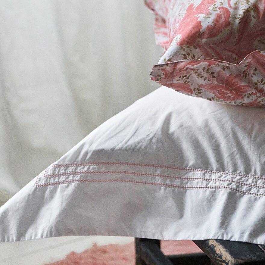 Tone Kroken HABIBI Sengesett 200x220 cm i Rosa designet av Tone Kroken