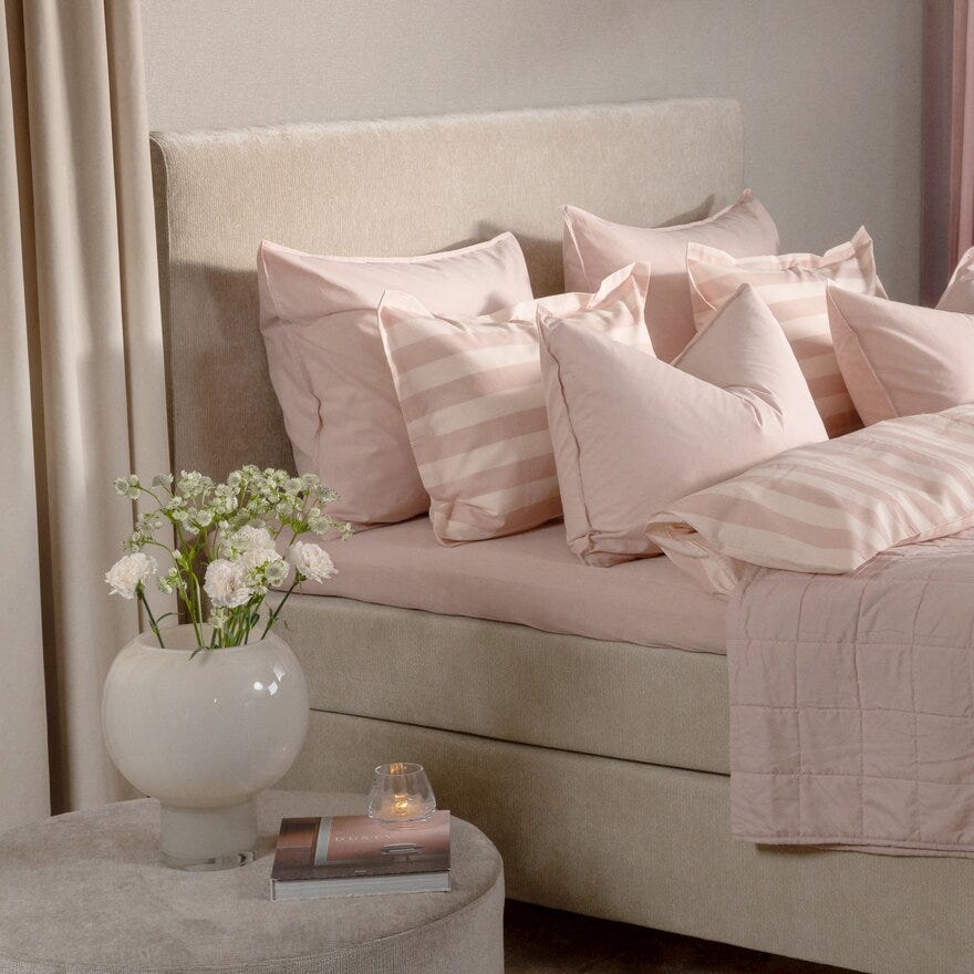Sindig MADIKKEN Sengeteppe 250x250 cm i Rosa