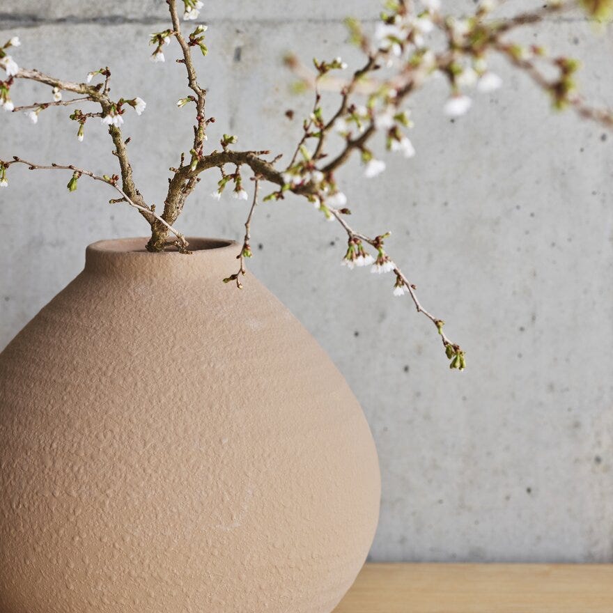 LEONA Vase H29 cm i Beige/natur