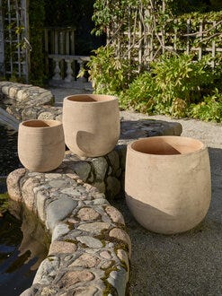 Sindig SANDE Utepotte Ø30 cm i Brun