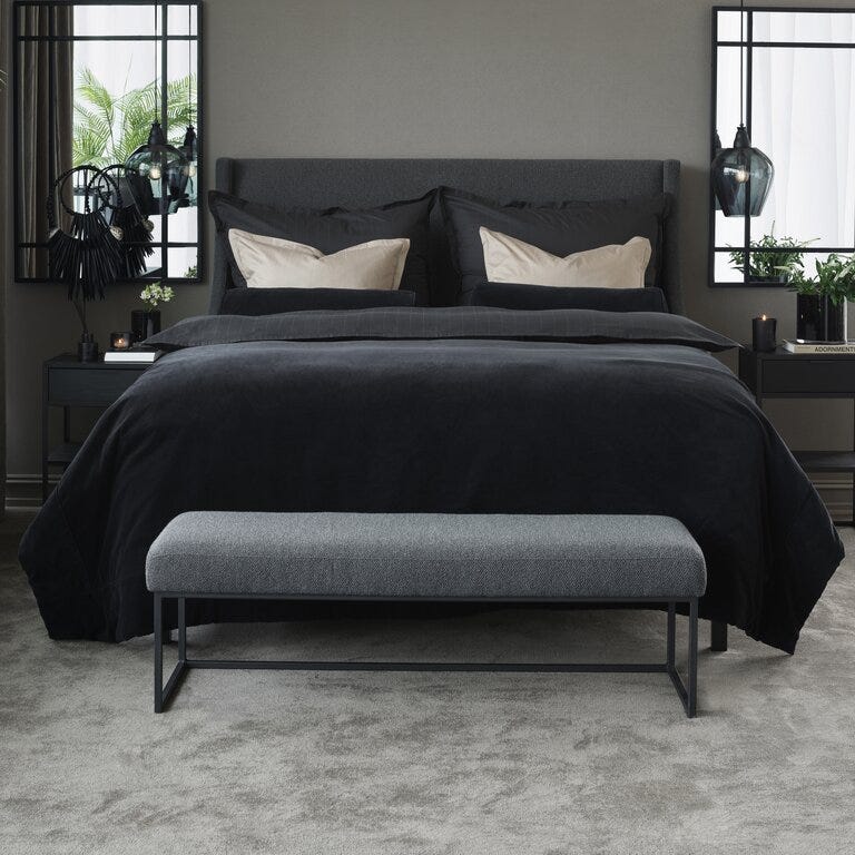 Signature Collection Sleeping BRAMSKJÆRA Sengegavl 174x152 cm i Grå designet av Halvor Bakke