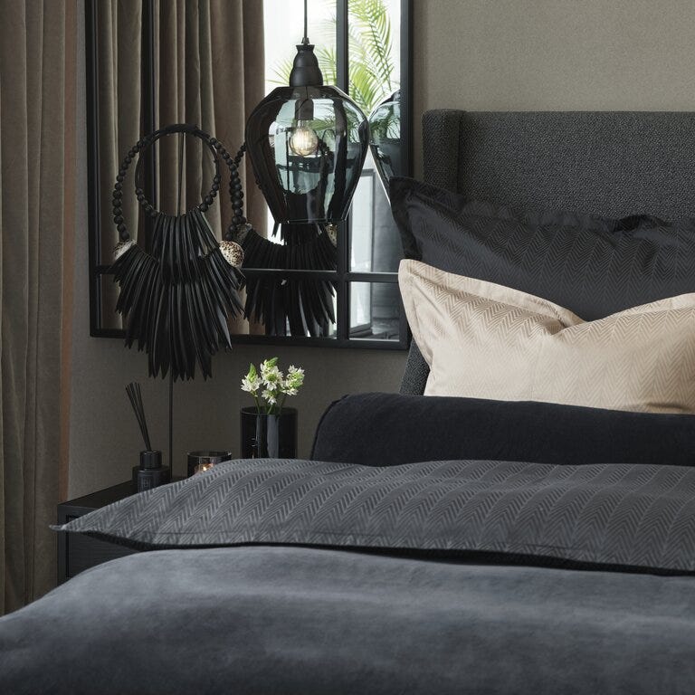 Signature Collection Sleeping BRAMSKJÆRA Sengegavl 174x152 cm i Grå designet av Halvor Bakke