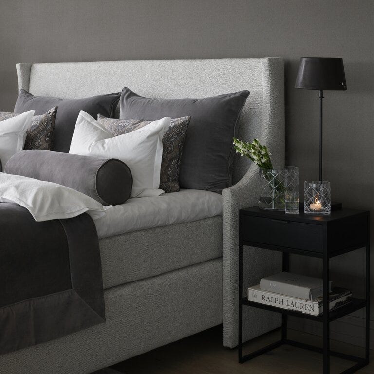 Signature Collection Sleeping BRAMSKJÆRA Sengegavl 174x152 cm i Beige/natur designet av Halvor Bakke