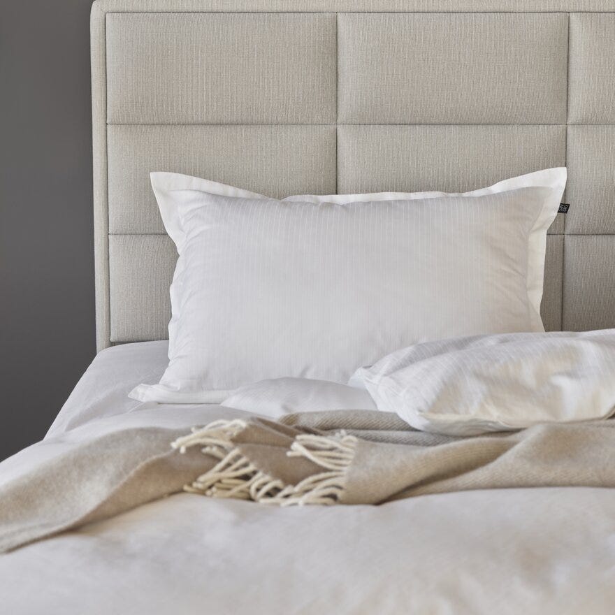 Signature Collection Sleeping HERØY Sengegavl 157x137 cm i Beige/natur
