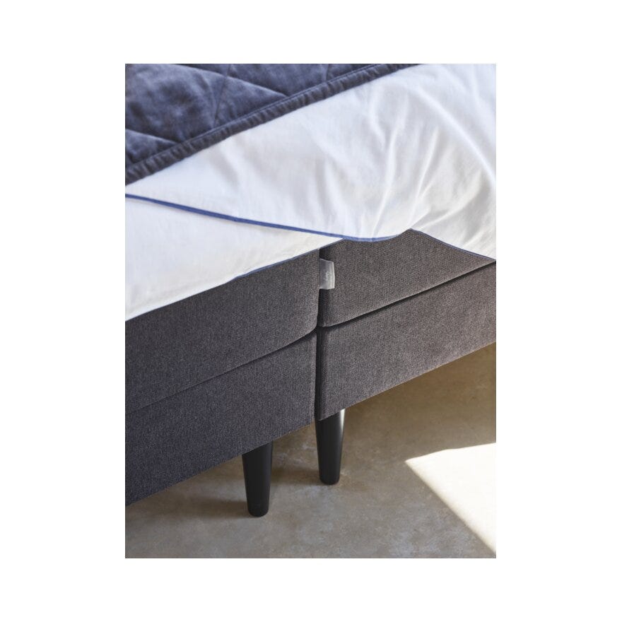 Signature Collection Sleeping HITRA Regulerbar seng 180x200 cm i Grå