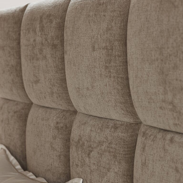 Signature Collection Sleeping LINDØY Kontinentalseng 210x210 cm i Beige/natur