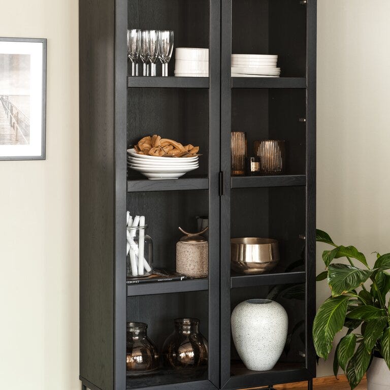 Rowico EVERETT Vitrineskap B:95 cm i Svart