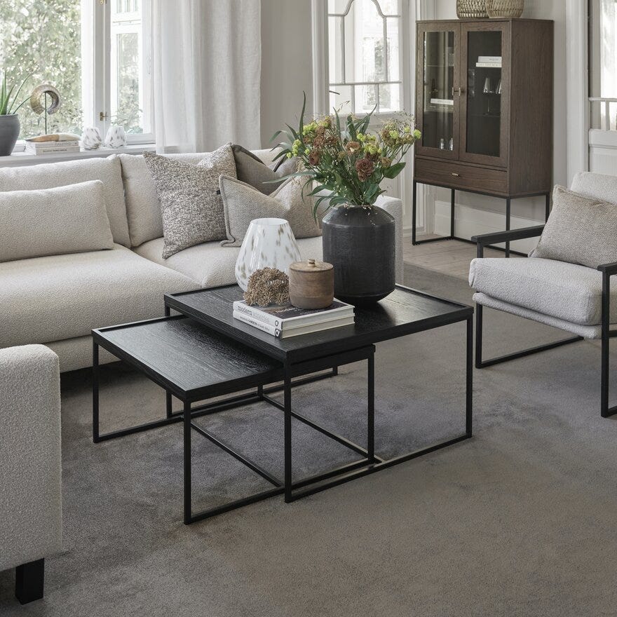 Signature Collection By Halvor Bakke SIGNATURE 1860 Vitrineskap 90x40 cm i Brun designet av Halvor Bakke
