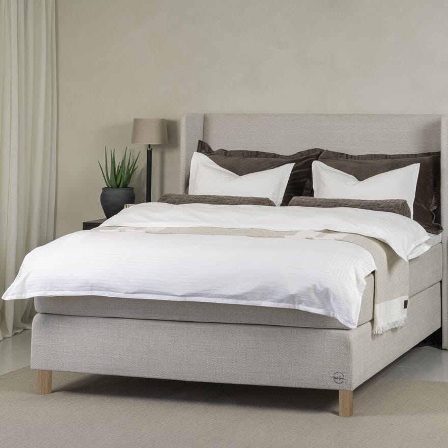 Halvor Bakke SVAL Teppe 160x230 cm i Brun designet av Halvor Bakke