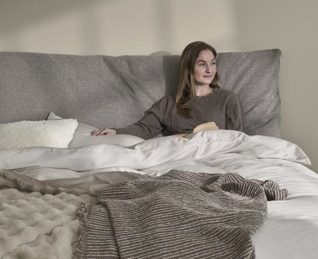 Signature Collection Sleeping FRØYA Seng med gavl 140x200 cm i Brun