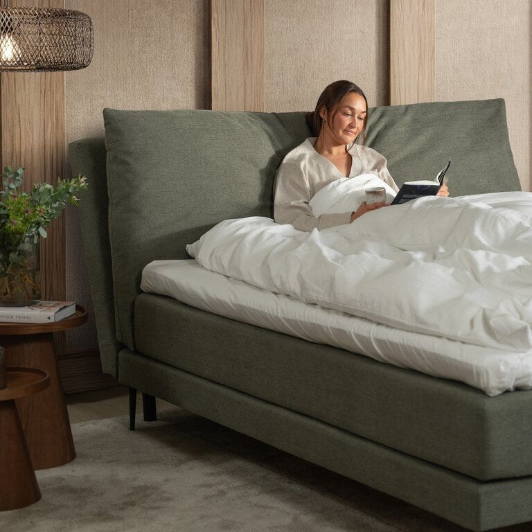 Signature Collection Sleeping FRØYA Seng med gavl 140x200 cm i Grønn