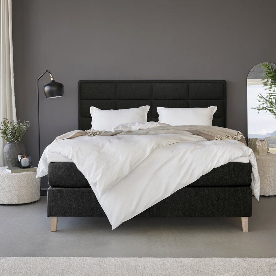Signature Collection Sleeping HERØY Kontinentalseng 150x200 cm i Svart