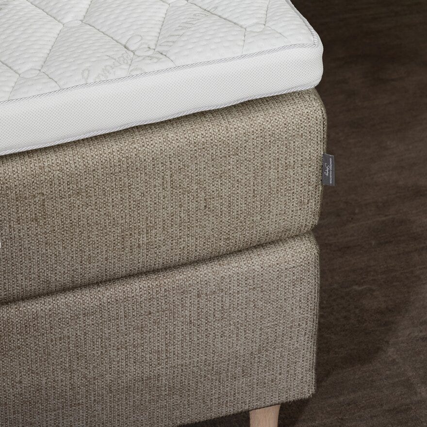 Signature Collection Sleeping HERØY Kontinentalseng 140x200 cm i Beige/natur
