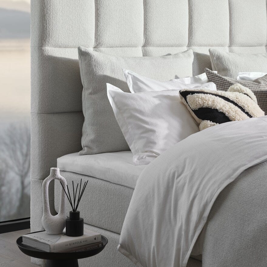 Signature Collection Sleeping LINDØY Kontinentalseng 150x200 cm i Beige/natur