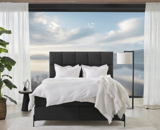 Signature Collection Sleeping LINDØY Kontinentalseng 150x200 cm i Svart