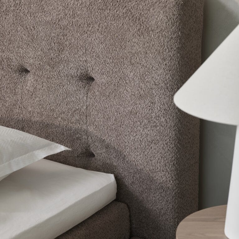 Signature Collection Sleeping NOTTING HILL Seng med gavl 140x200 cm i Brun