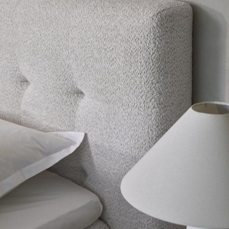 Signature Collection Sleeping NOTTING HILL Seng med gavl 140x200 cm i Beige/natur