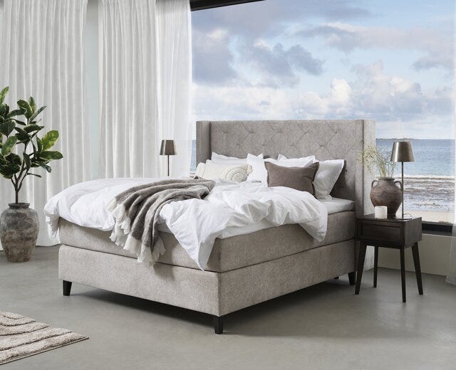 Signature Collection Sleeping SANDØ Kontinentalseng med gavl 210x210 cm i Beige/natur