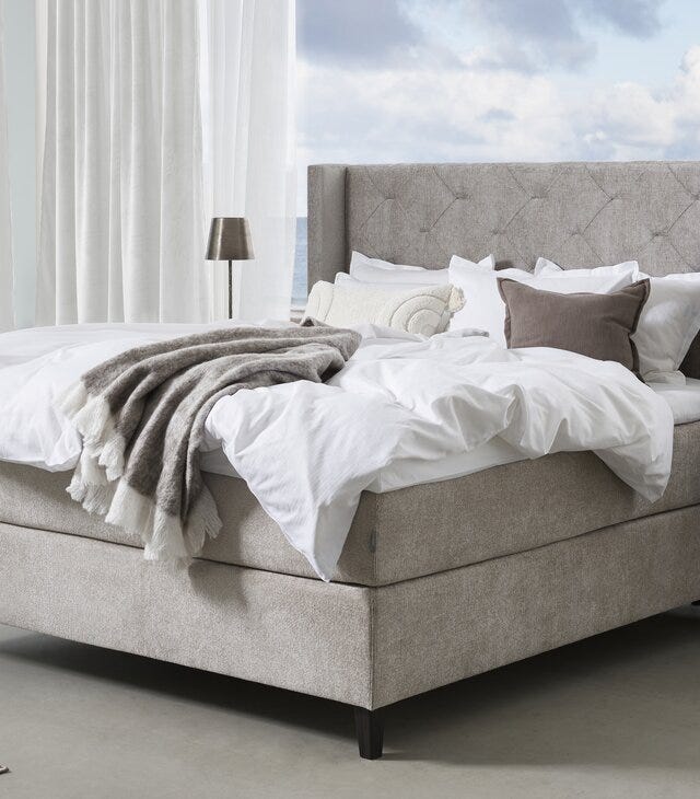 Signature Collection Sleeping SANDØ Kontinentalseng med gavl 210x210 cm i Beige/natur