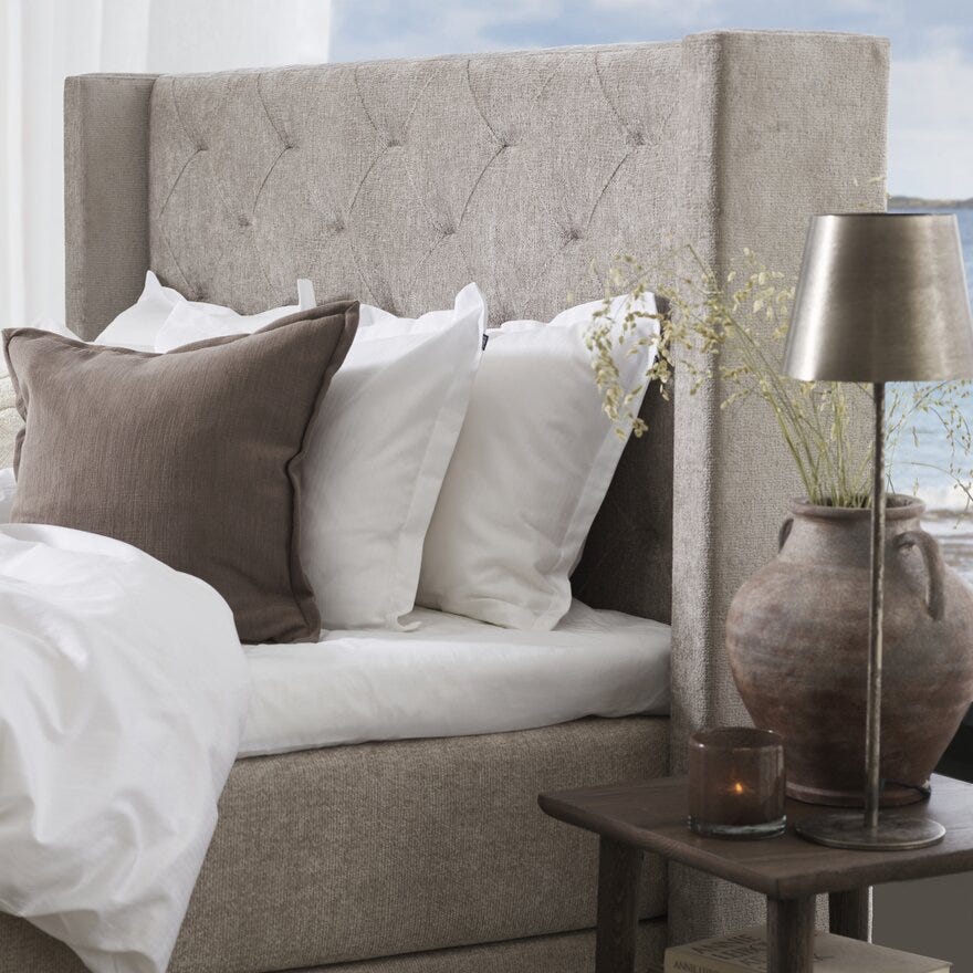 Signature Collection Sleeping SANDØ Kontinentalseng 180x200 cm i Beige/natur